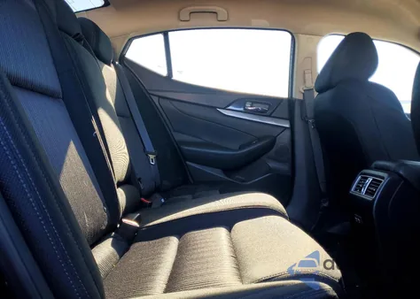 2018 Nissan Maxima 3.5S z USA, uszkodzony, nr VIN 1N4AA6APXJC391602